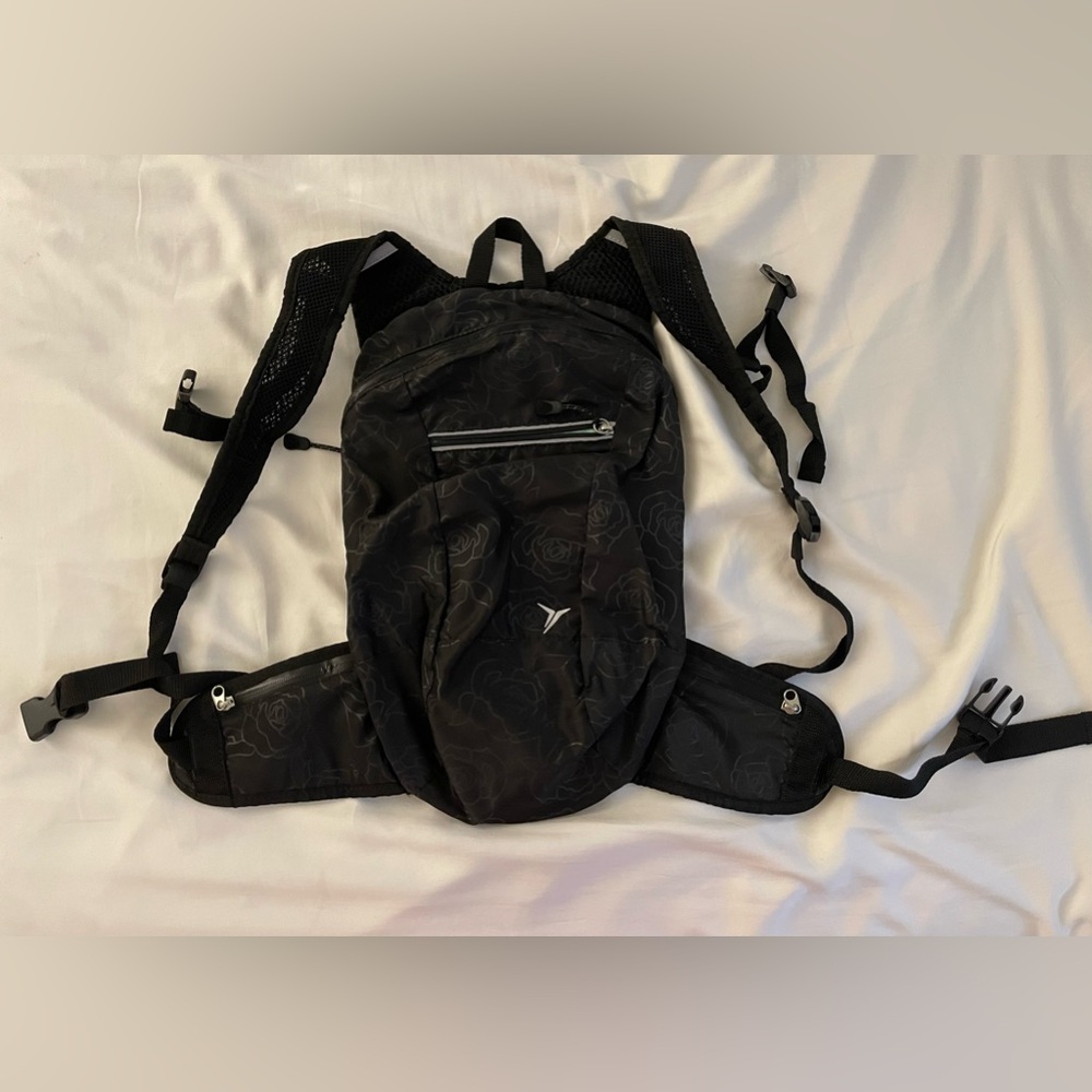 Old navy active running hiking backpack black slim gym floral rose